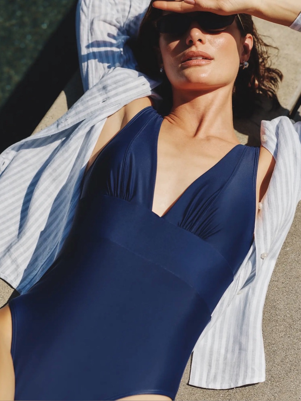 Quince Deep V One-Piece Swimsuit in Deep
Navy   sz SMALL